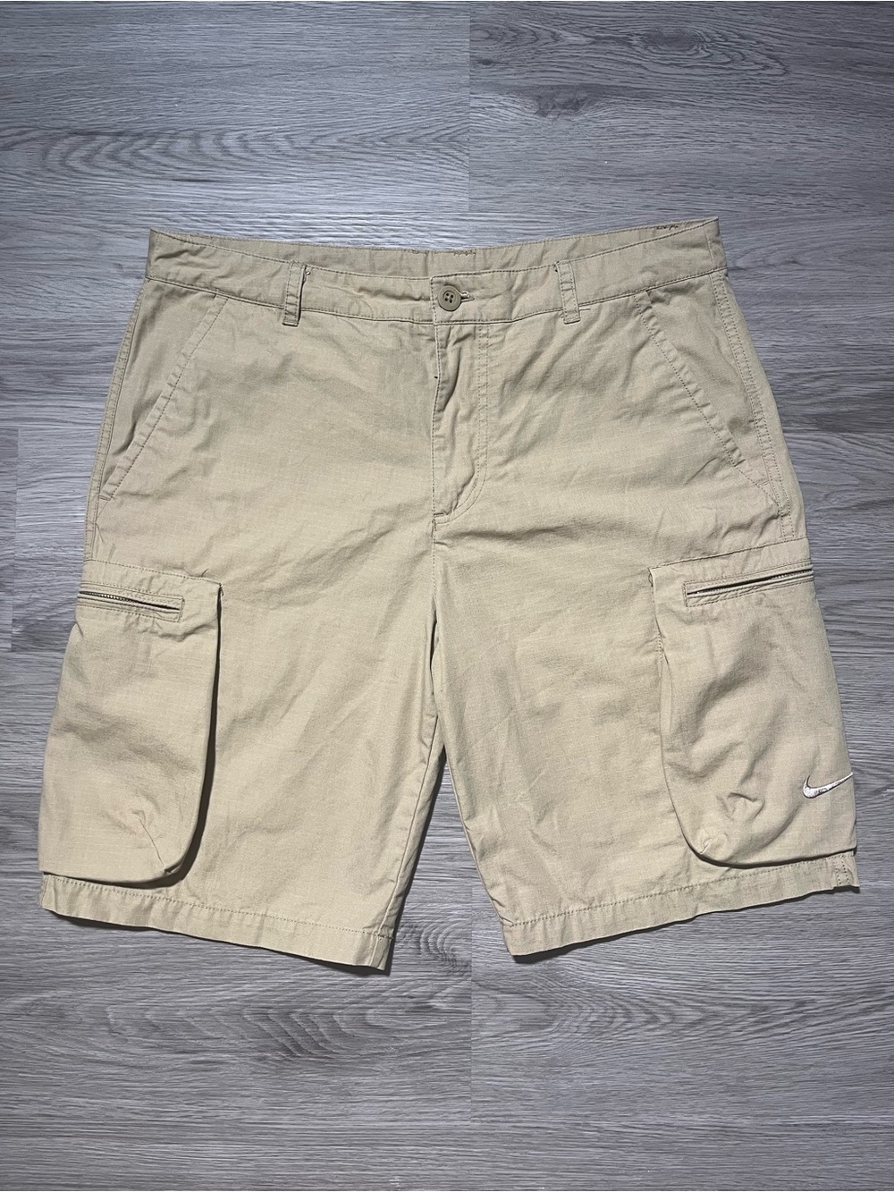 Nike Club Woven Cargo Rip stop Shorts Khaki Men’s Size 34